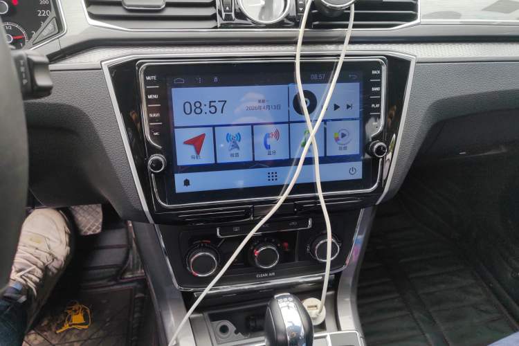Used Volkswagen Passat  Audio And AC Panel