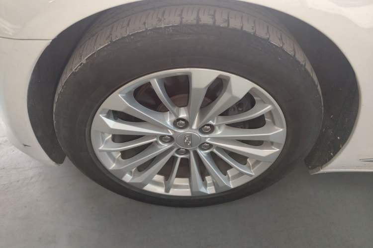 Used Cadillac CT6 2016 28T Fashion Edition Left Front Wheel Hub