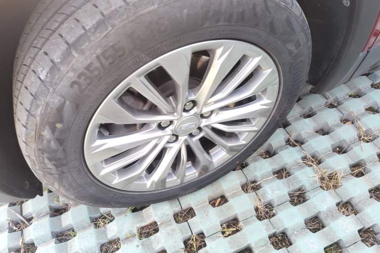 Used Cadillac XT4 2024 28T Two-Wheel-Drive Luxury Version