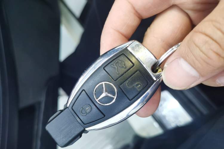 Used Mercedes-Benz SLK-Class 2011 SLK 200 Fashion Model
