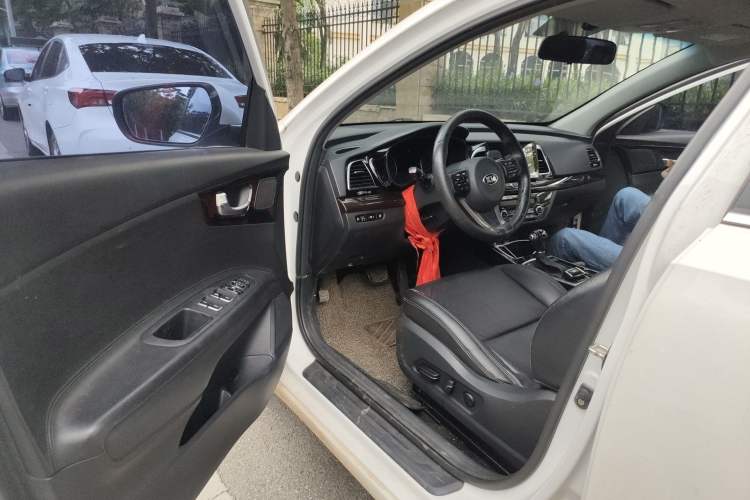 Used Kia K4 2014 1.8L Automatic DLX
