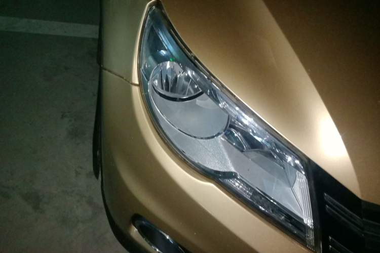 Used Volkswagen Tiguan 2012 1.8TSI Automatic All-Wheel Drive Elite Edition Right Front Headlight