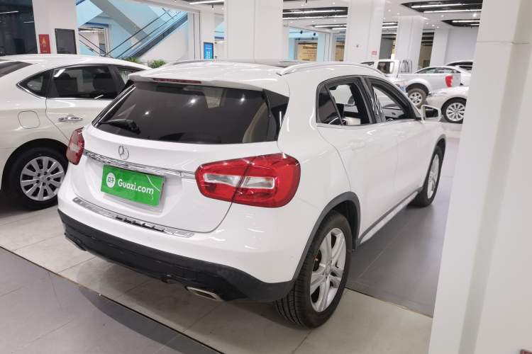 Used Mercedes-Benz GLA 2016 GLA 200 Sport Edition Rear Right 45 Deg