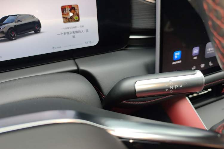 Used Hima AITO M5 2025 Extended-Range Ultra Rear-Wheel-Drive Version Gear Lever