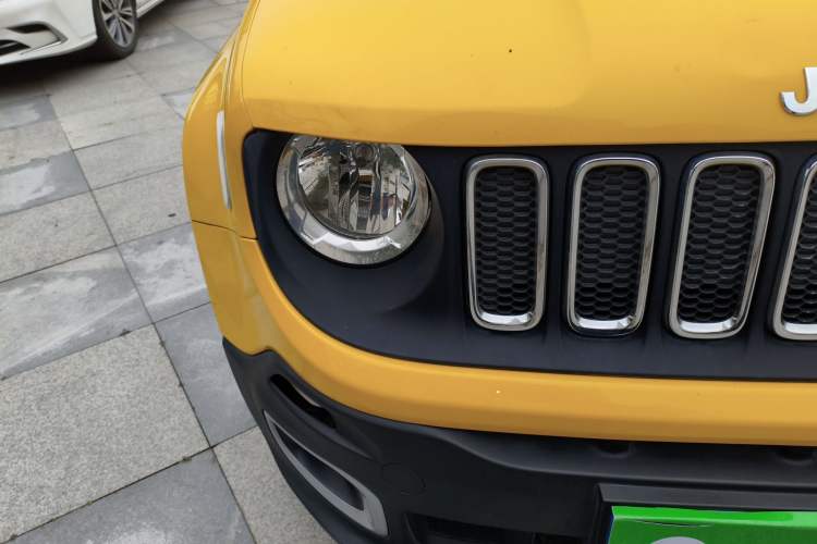 Used Jeep Renegade 2018 Connected Large Screen Version 180T Automatic High-Energy Edition
