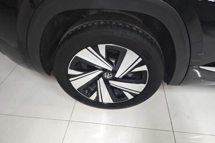 Used Volkswagen Teramont X 2023 Revised 380TSI Four-Wheel Drive Prestige Luxury Edition Right Rear Wheel Hub