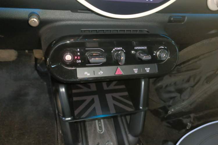 Used MINI Electric MINI COOPER 2025 456km COOPER E Classic Style
