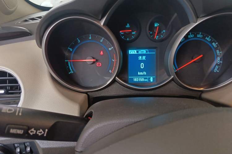 Used Chevrolet Cruze 2015 1.5L Classic SL MT