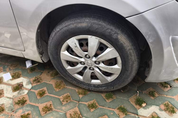 Used Hyundai Verna (older generation) 2010 Sedan 1.4L Manual Comfort GS
