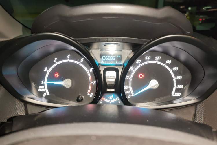 Used Ford Fiesta 2013 Sedan 1.5L Manual Fashion Edition Odometer Close Up