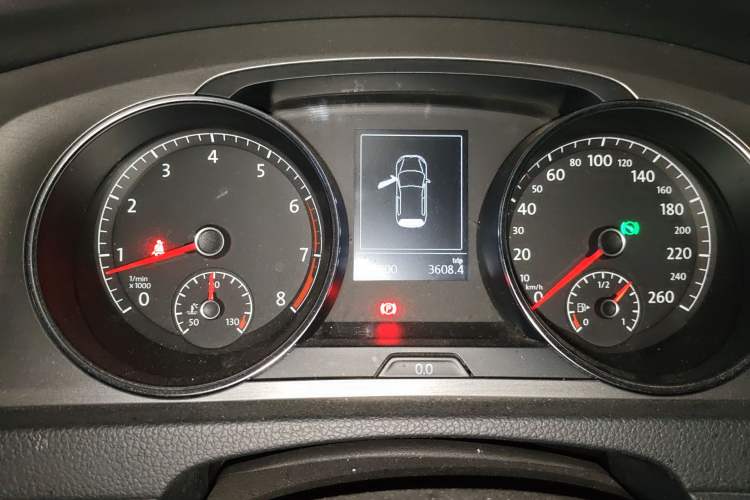 Used Volkswagen Golf 2015 1.4TSI Automatic Comfort Model Instrument Cluster