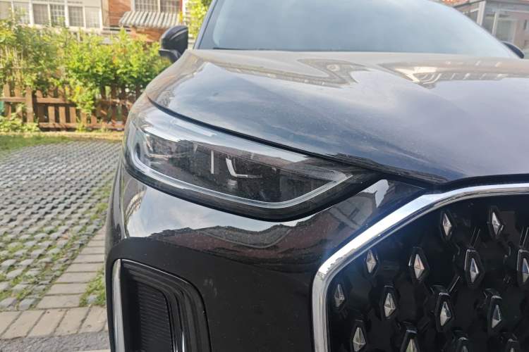 Used Chery Tiggo 8 L 2024 2.0T Two-Wheel Drive Prestige Version 5 Seats
