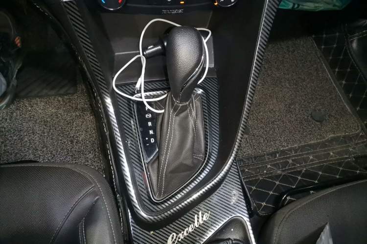 Used Buick GT 2021 Revised Version Flagship 1.5L Automatic Elite Edition Gear Lever