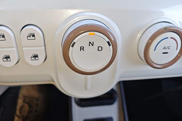 Used Bestune Pony 2026 Model 222km Shining Horse Gear Lever