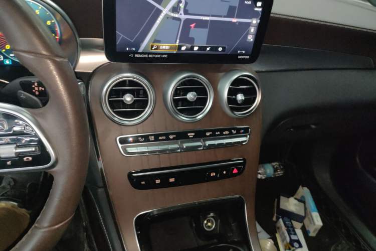 Used Mercedes-Benz GLC 2022 Refreshed GLC 300 L 4MATIC Dynamic Edition
