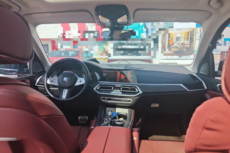 Used BMW X5 2022 Restyled xDrive 30Li Luxury Version M Sport Package
