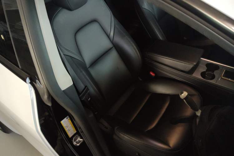 Used Tesla Model Y 2022 Rear-Wheel-Drive Version
