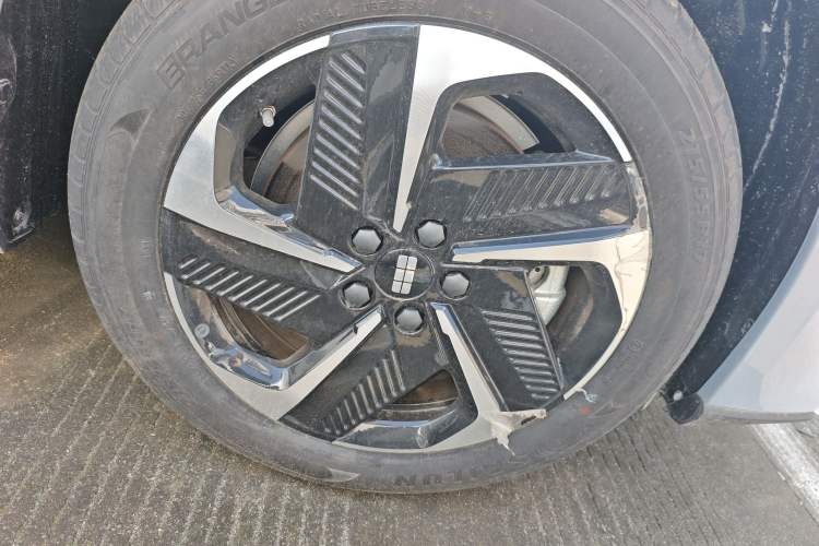 Used Geely Galaxy L6 2025 EM-i 140km Explorer+ Edition Right Front Wheel Hub