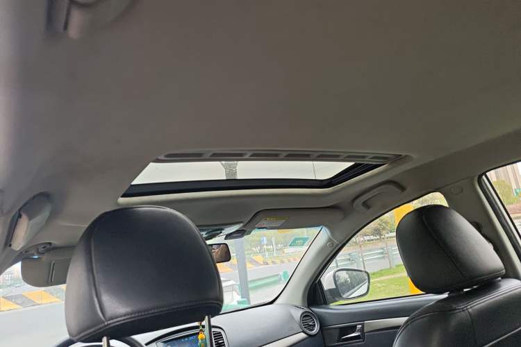 Used Roewe 350 2014 1.5L Manual Swift Edition