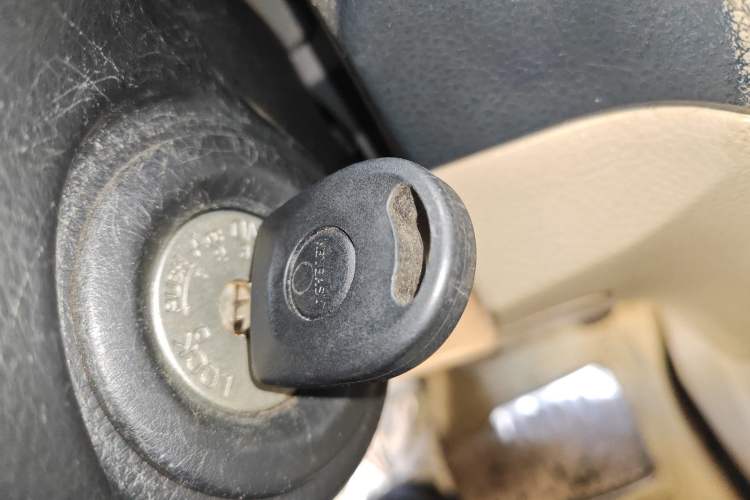 Used Nissan Livina 2013 1.6XE Manual Comfort Edition Vehicle Key