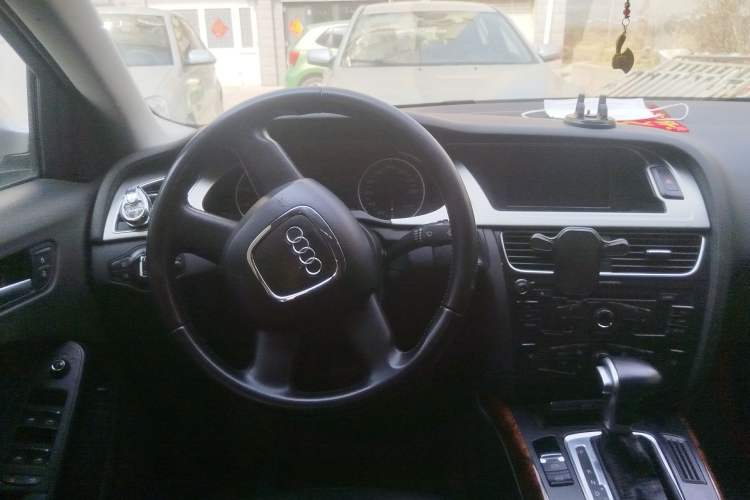Used Audi A4L 2011 2.0 TFSI Comfort Model