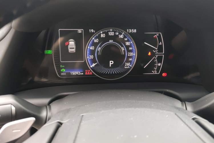 Used Lexus ES 2025 300h Deluxe Edition