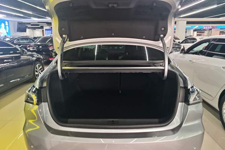 Used Peugeot 408 2022 1.6T Light-Chasing Edition Trunk