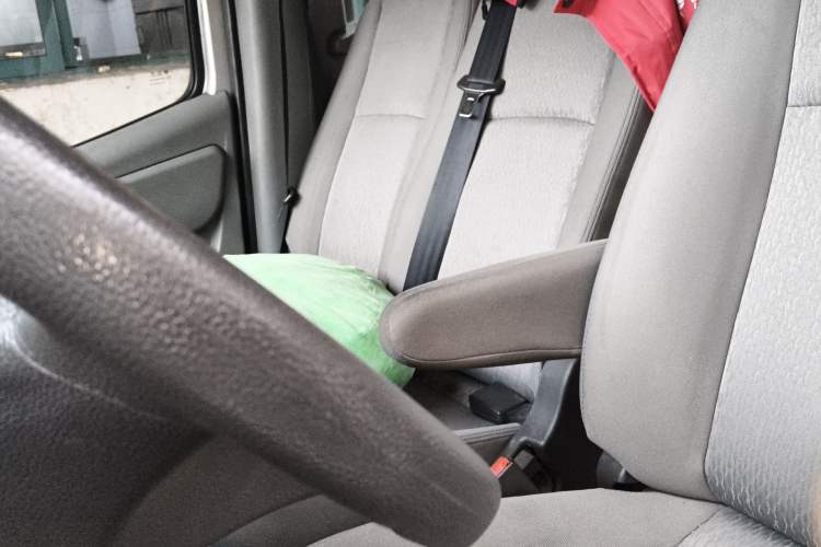 Used Foton Toano 2019 2.5T E7 (5.6 meters) 6-seater 4J25TC3