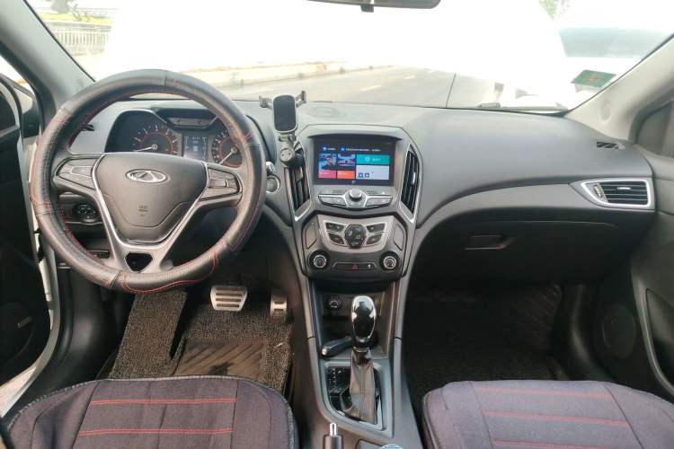 Used Chery Arrizo 5 2018 1.5L CVT Tribute to Youth Edition Center Console