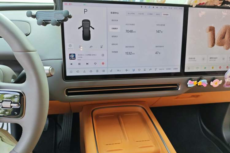 Used Li Auto i6 2025 Model Four-Wheel-Drive Standard Type