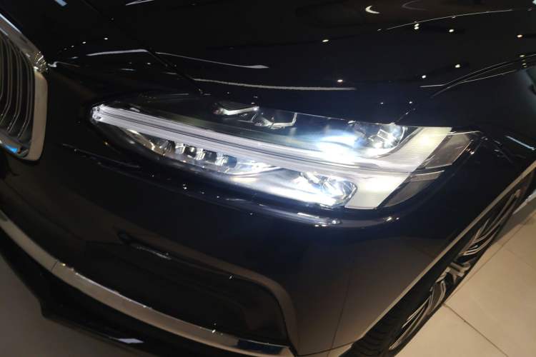 Used Volvo S90 2024 B5 Zhiyuan Luxury Edition
