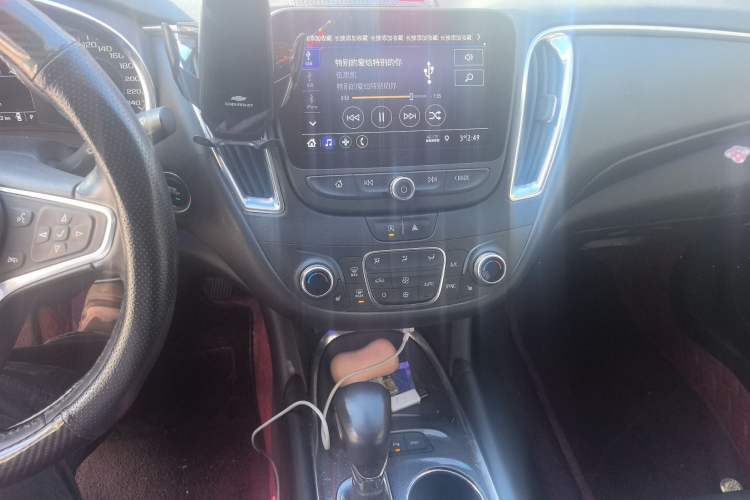 Used Chevrolet Malibu XL 2021 535T Automatic Sport Edition Audio And AC Panel