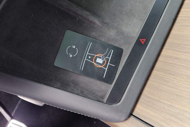 Used Tesla Model X 2023 Dual-Motor All-Wheel-Drive Version
