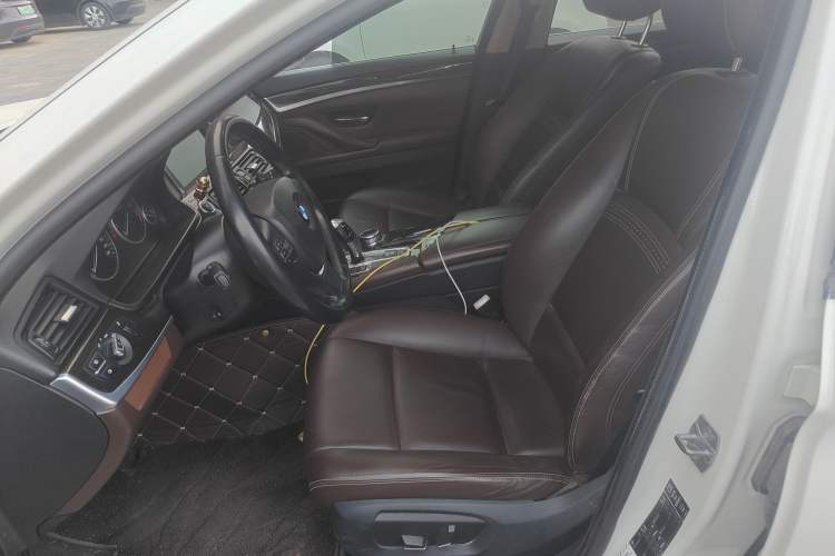 Used BMW 5 Series 2014 525Li Luxury Design Package
