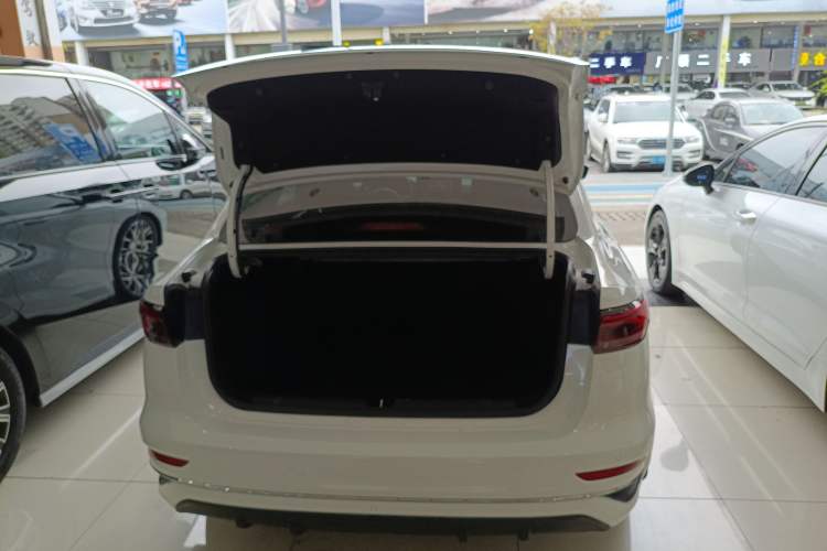 Used Geely Auto Emgrand 2023 4th Generation Champion Edition 1.5L CVT Luxury Model