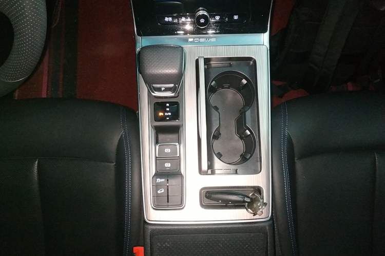 Used Roewe RX5 2023 PLUS 330TGI Automatic Trendsetting Smart Edition Gear Lever