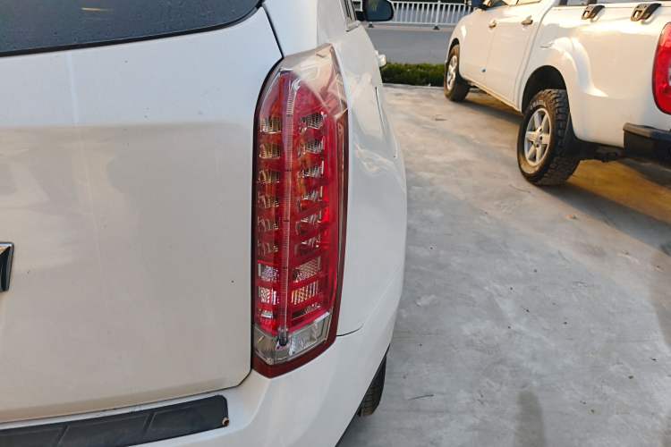 Used Cadillac SRX 2013 3.0L Elite Model Exterior 6