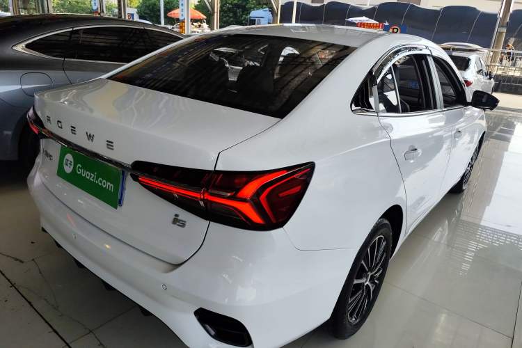 Used Roewe i5 2021 1.5L CVT Diamond Edition