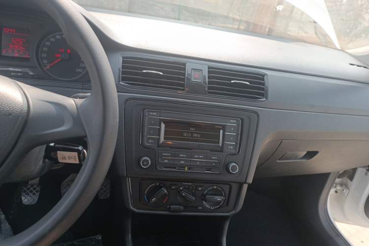 Used Volkswagen Santana 2019 1.5L Manual Fashion Edition China VI Standard Audio And AC Panel