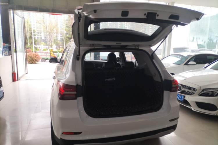 Used Roewe RX5 2016 20T Two-Wheel Drive Automatic Internet Smart Edition