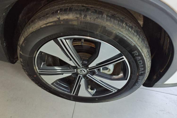 Used CHANGAN X7 PLUS 2024 1.5T Automatic Luxury 7-Seater Right Front Wheel Hub