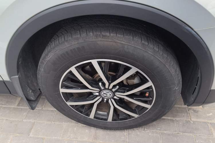 Used Volkswagen Tiguan L 2018 330TSI Automatic Two-Wheel Drive Luxury Edition