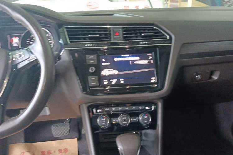 Used Volkswagen Tiguan L New Energy 2019 430 PHEV Hybrid Luxury Edition Audio And AC Panel