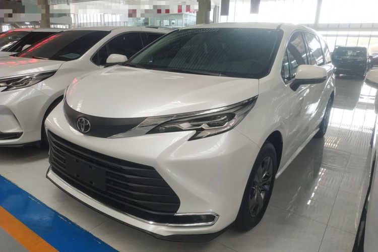 Used Toyota SIENNA 2026 Model 2.5L Dual-Engine Two-Wheel-Drive Comfort Edition