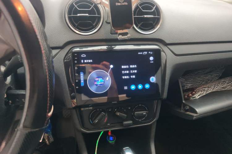 Used Volkswagen Jetta 2017 1.5L Automatic Fashion Model Audio And AC Panel