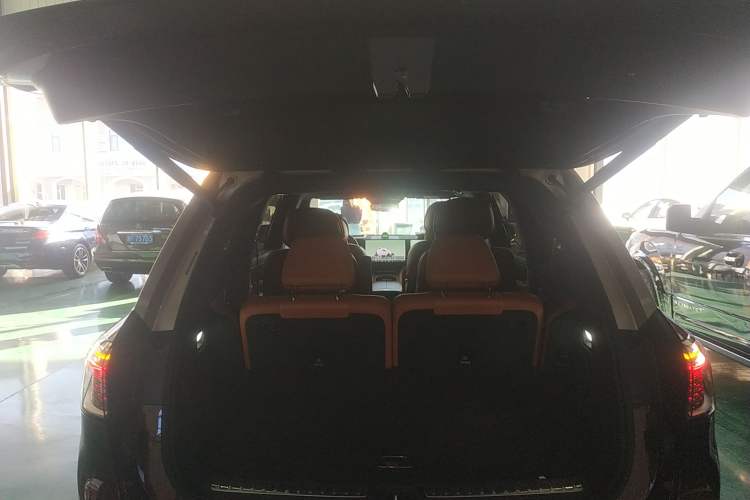 Used Hima AITO M9 2025 Extended-Range Ultra Version 52 kWh 6-Seater