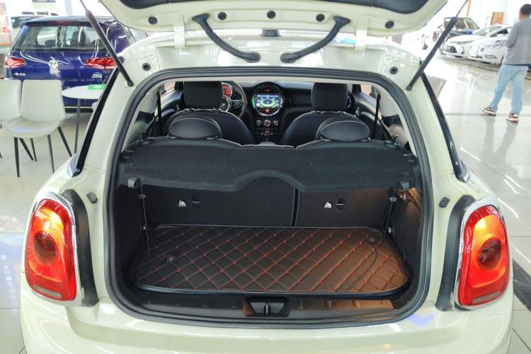 Used MINI 2016 1.2T ONE Pioneer Edition
