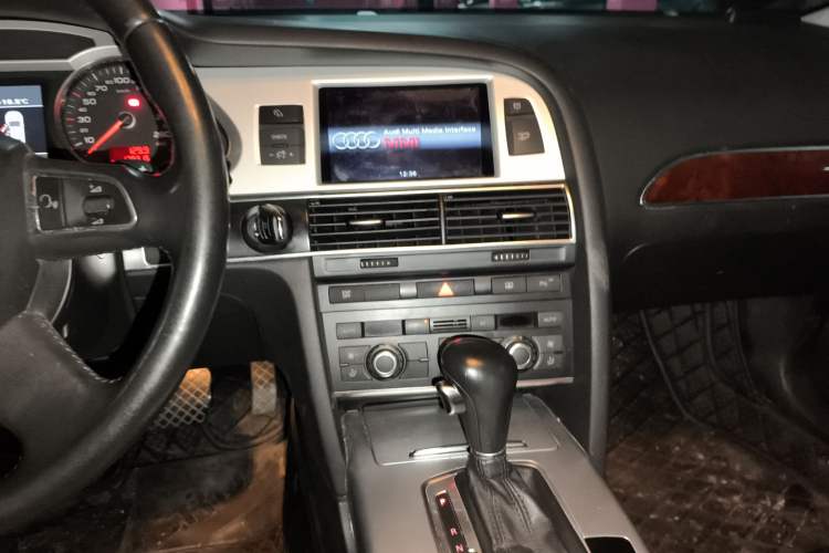 Used Audi A6L 2011 2.0 TFSI Automatic Standard Edition
