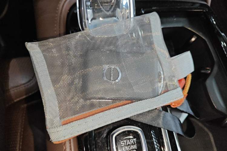 Used Volvo S90 New Energy 2024 Plug-in Hybrid Four-Wheel Drive Long-Range Luxury Smart Edition Vehicle Key