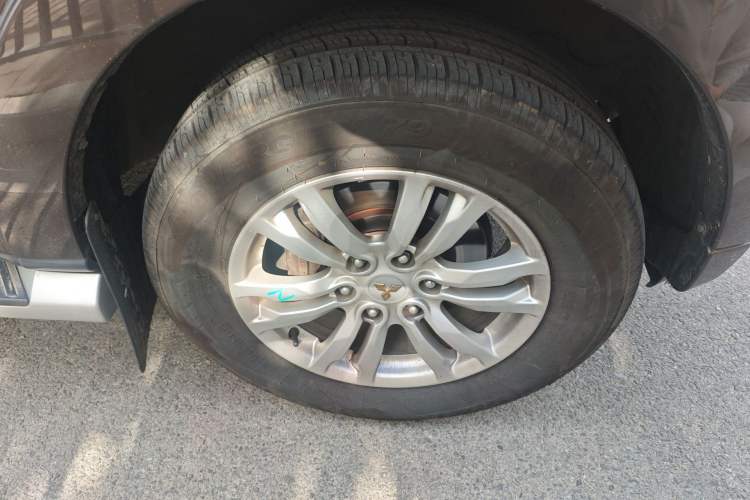 Used Mitsubishi Pajero  Right Front Wheel Hub